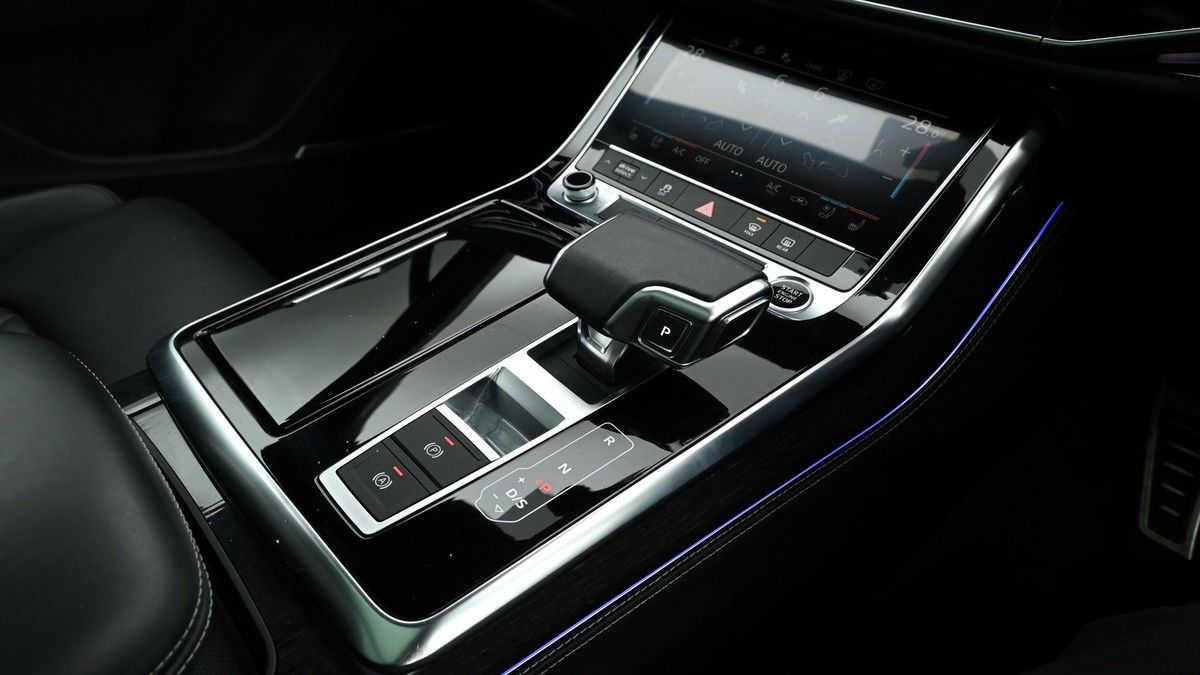 Audi Q7 Image 15