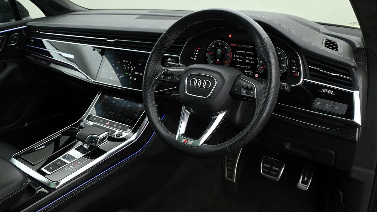 Audi Q7 Image 2