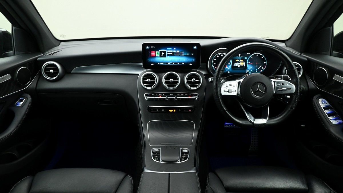 Mercedes-Benz GLC Image 11