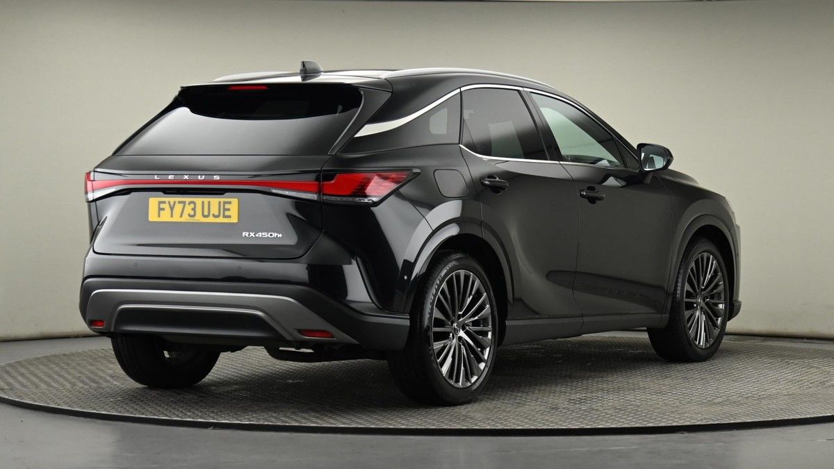 Lexus RX Image 6