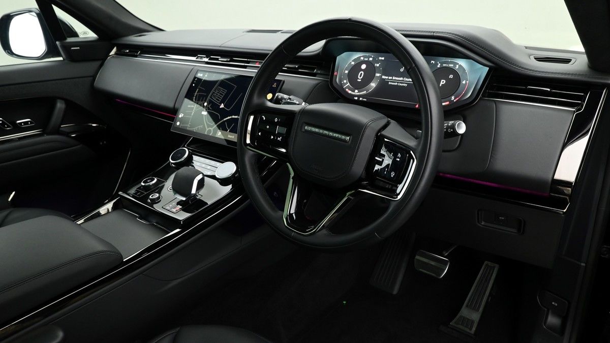 Land Rover Range Rover Sport Image 2