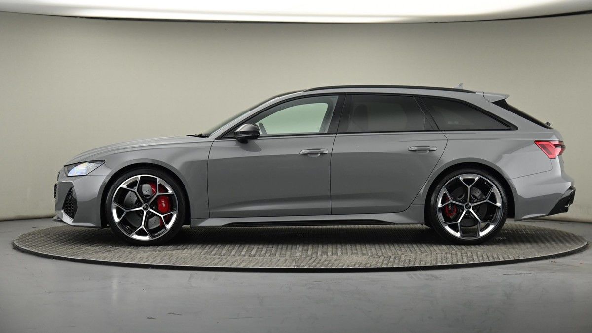 Audi RS6 Avant Image 9