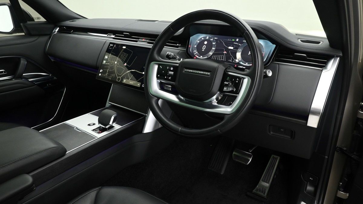 Land Rover Range Rover Image 2