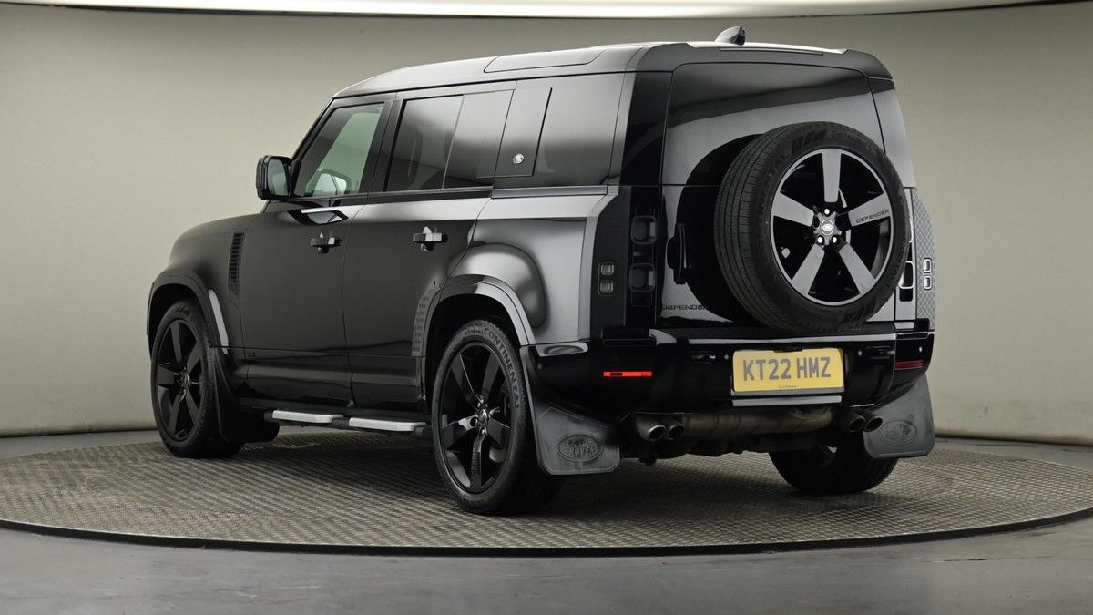 Land Rover Defender 110 Image 15