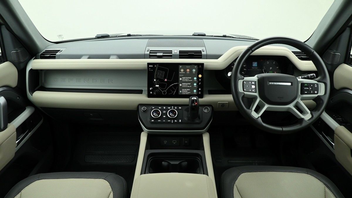 Land Rover Defender 90 Image 12