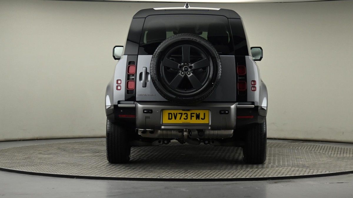 Land Rover Defender 90 Image 10