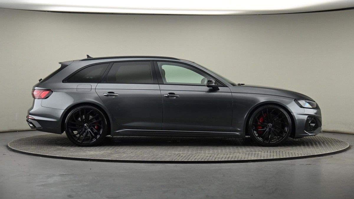 Audi RS4 Avant Image 5