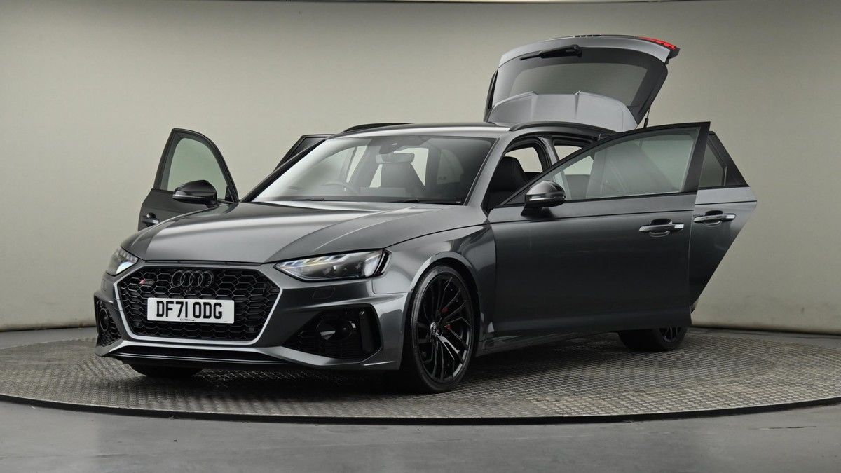 Audi RS4 Avant Image 9