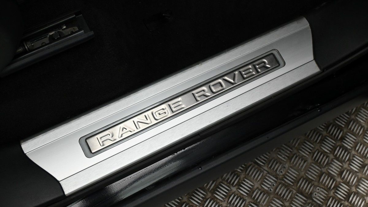 Land Rover Range Rover Sport Image 21