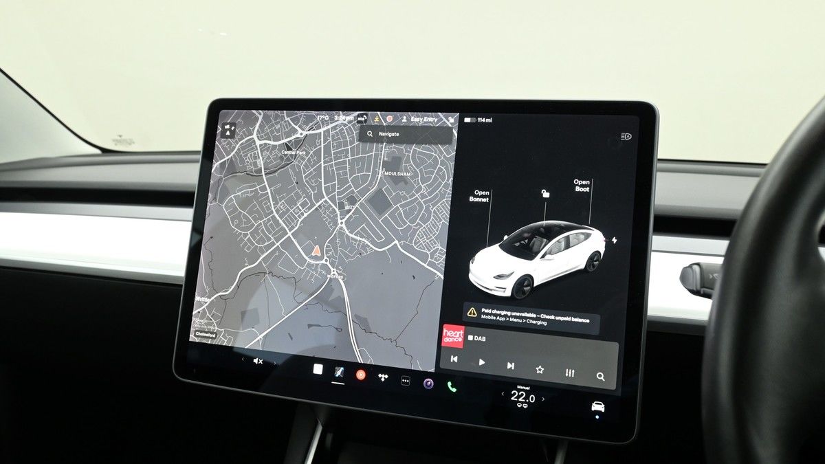 Tesla Model 3 Image 11