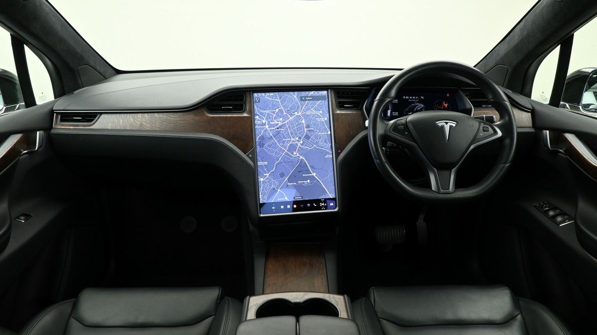 Tesla Model X Image 14