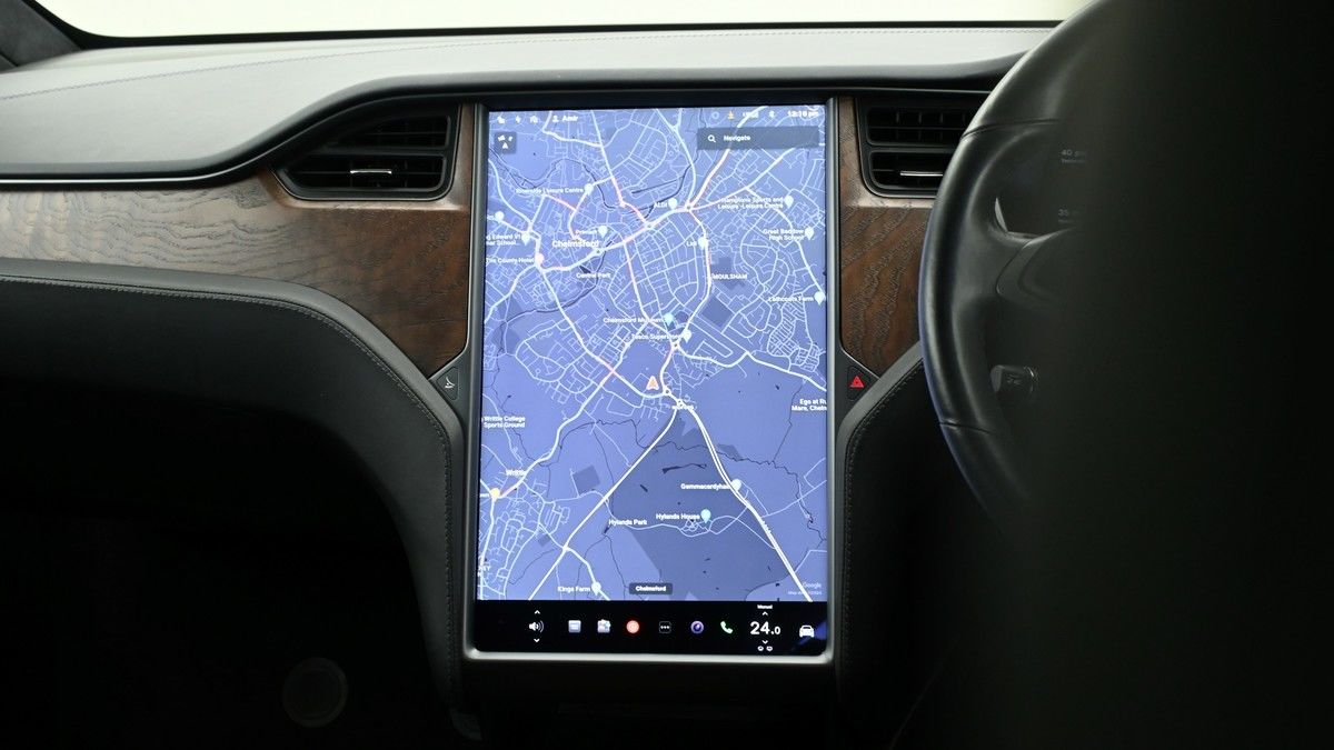 Tesla Model X Image 11