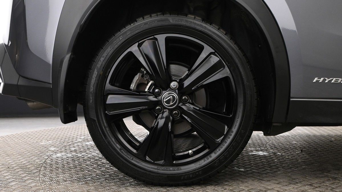 Lexus UX Image 9