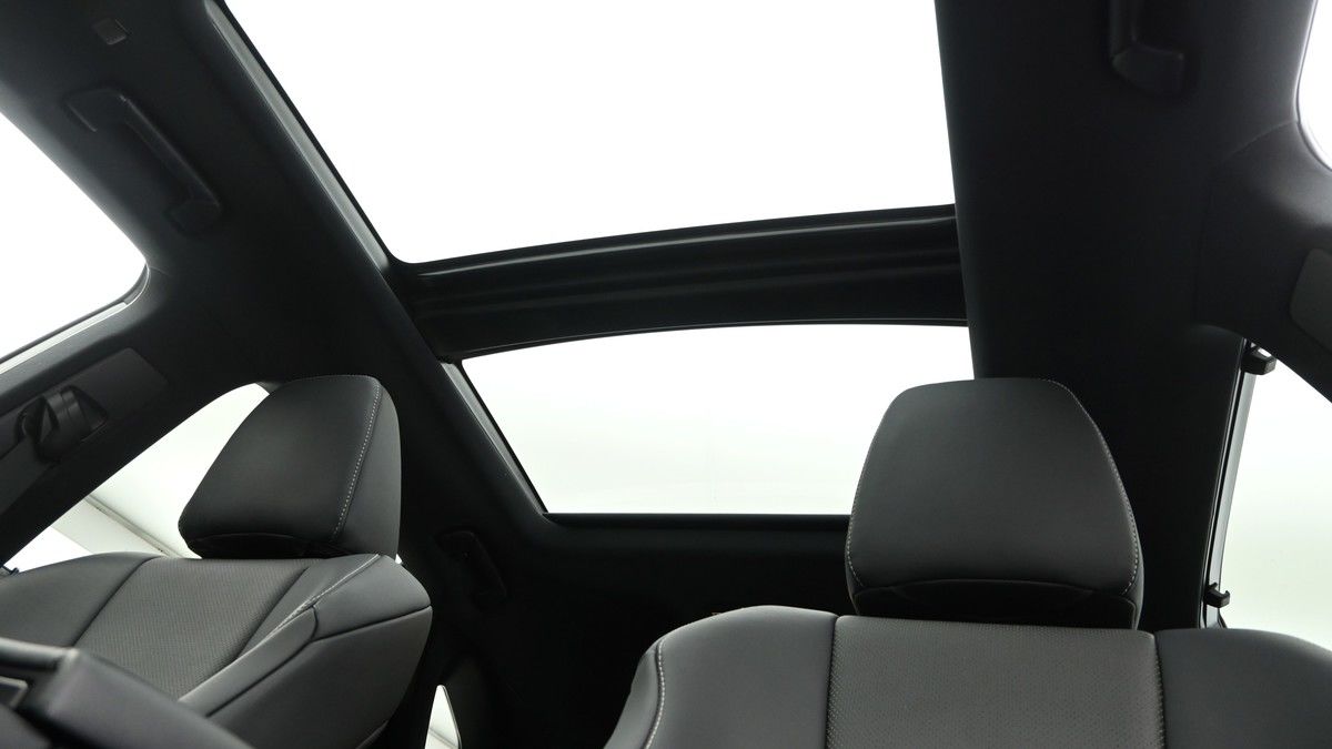 Lexus RX Image 2
