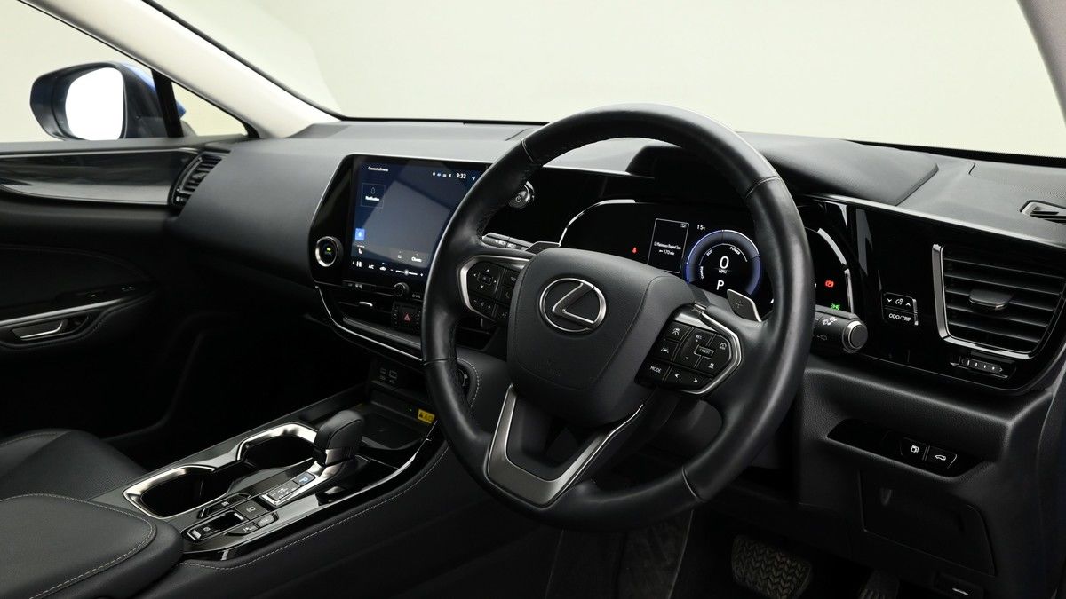 Lexus NX Image 3