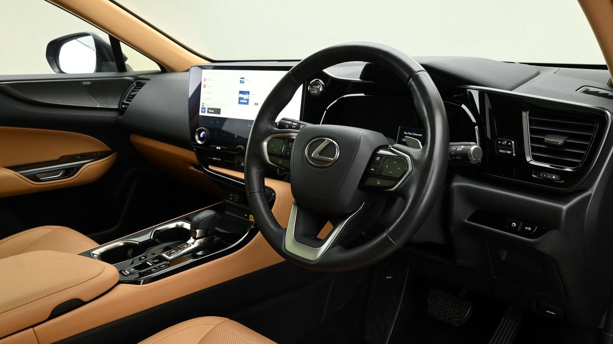 Lexus NX Image 3