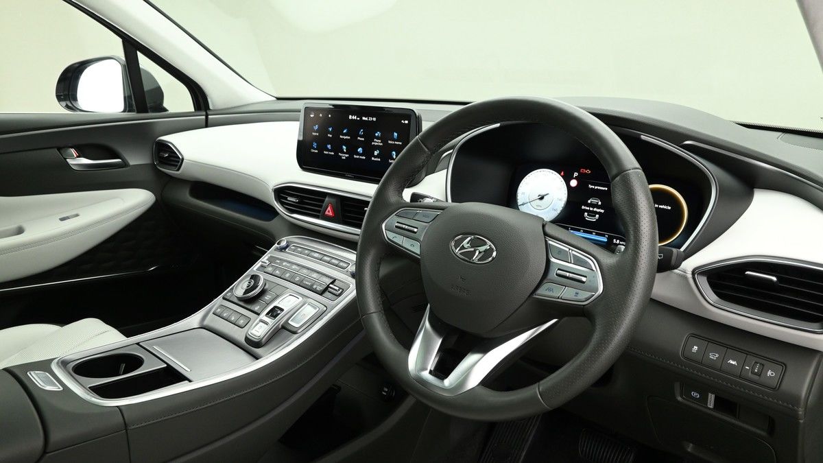 Hyundai Santa Fe Image 3