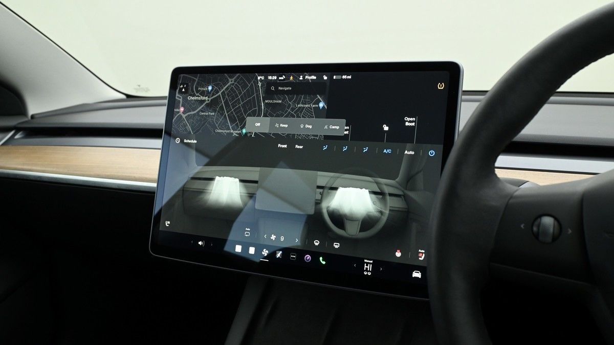 Tesla Model 3 Image 12