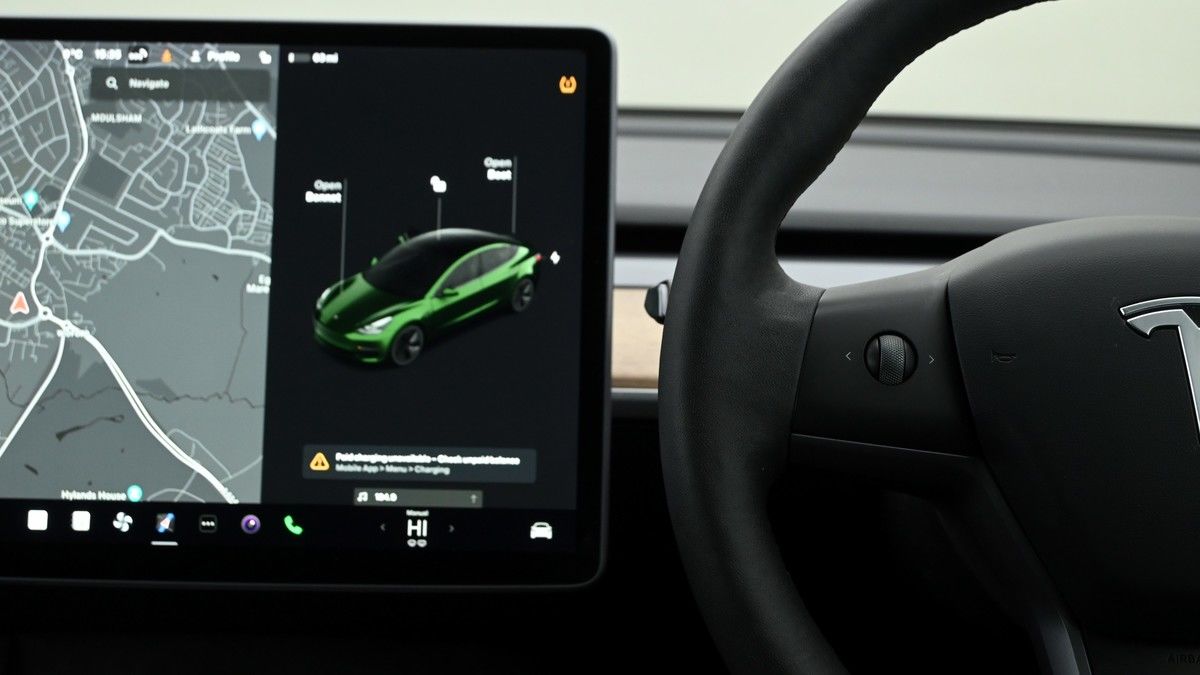 Tesla Model 3 Image 15