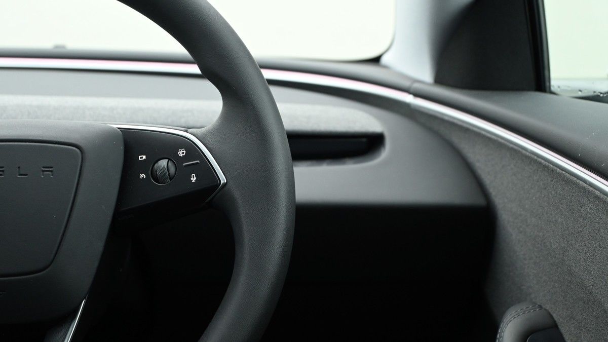 Tesla Model 3 Image 16