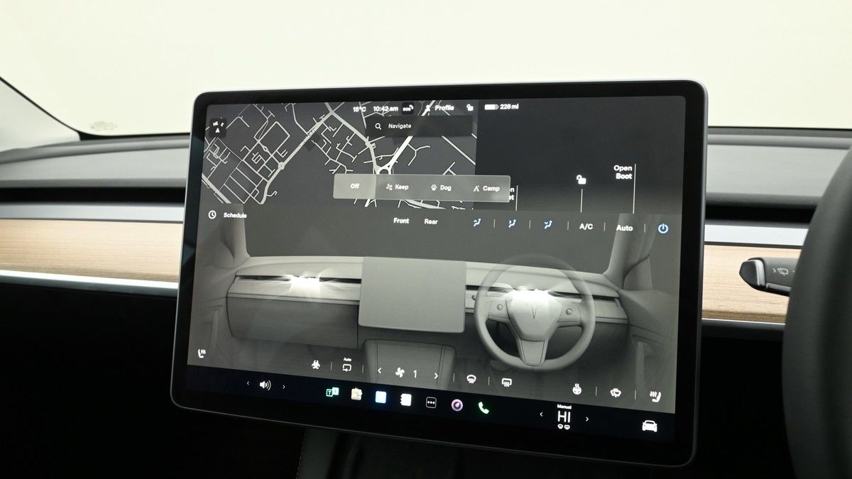 Tesla Model Y Image 12