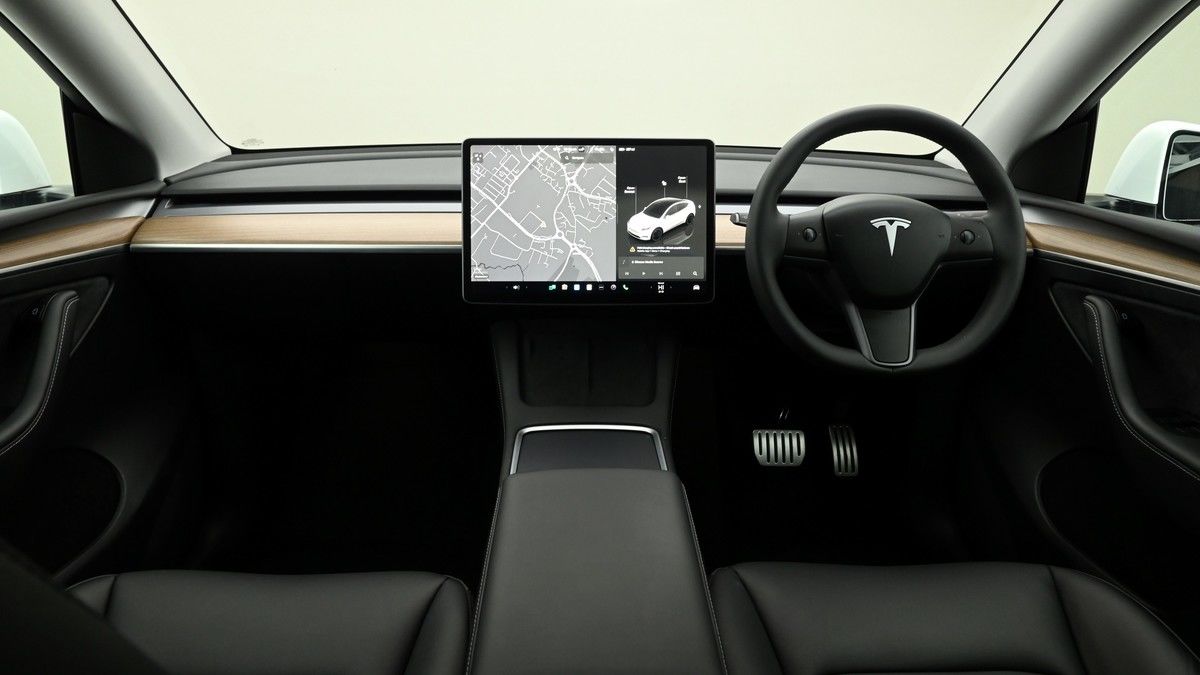 Tesla Model Y Image 14