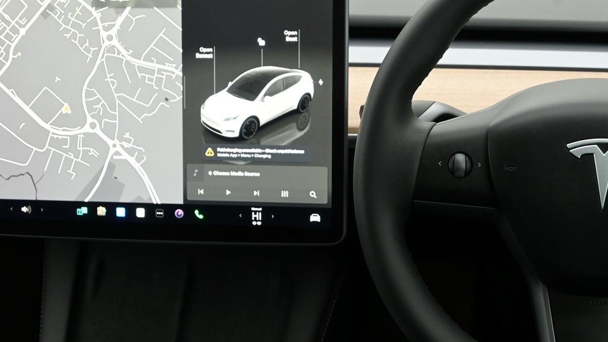 Tesla Model Y Image 15