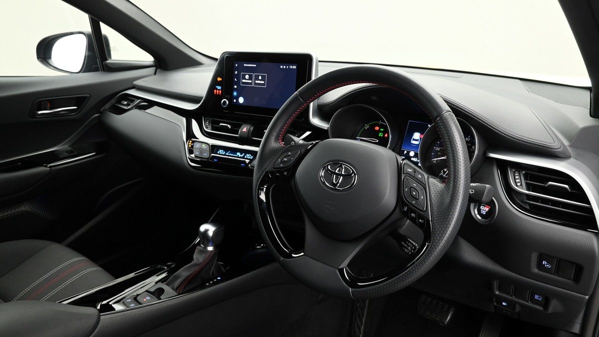 Toyota C-HR Image 3