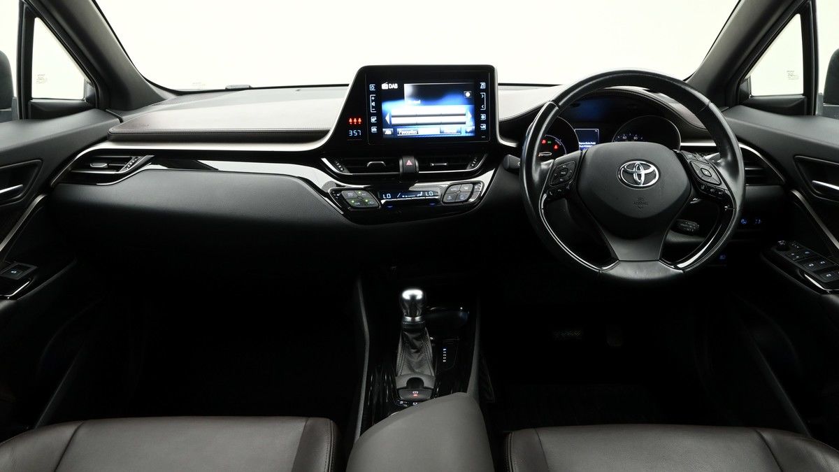 Toyota C-HR Image 14