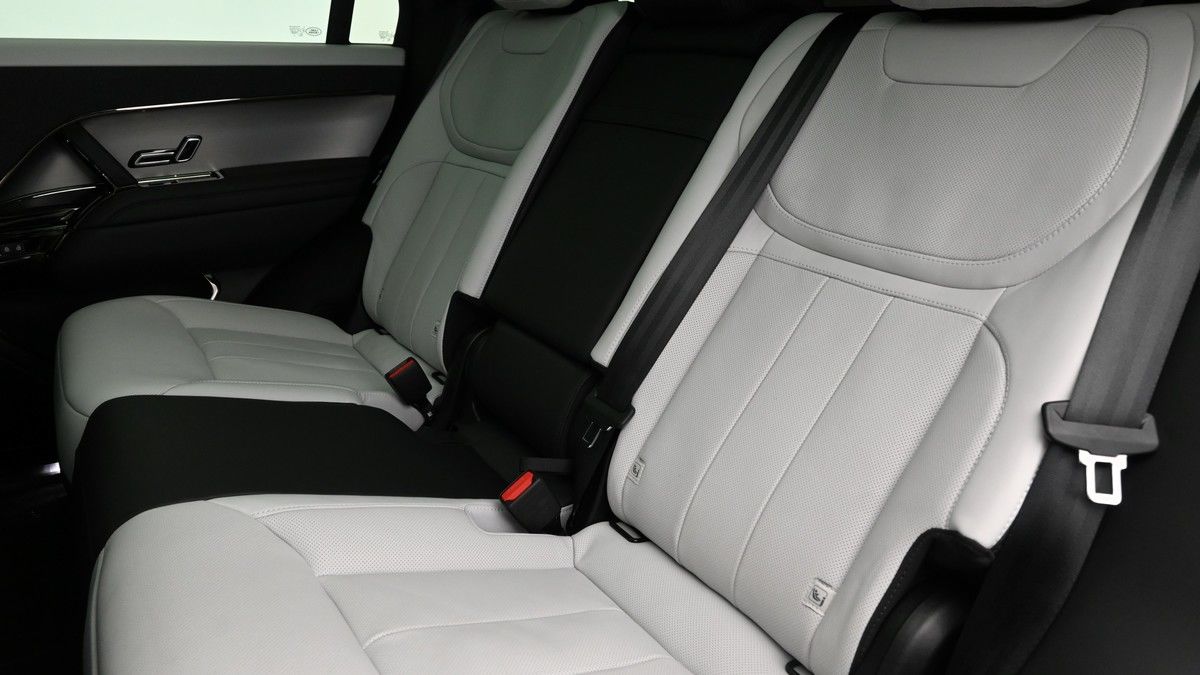 Land Rover Range Rover Sport Image 5