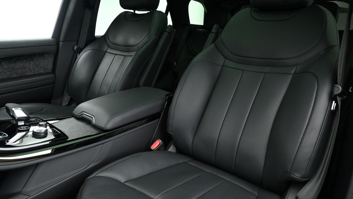 Land Rover Range Rover Sport Image 4