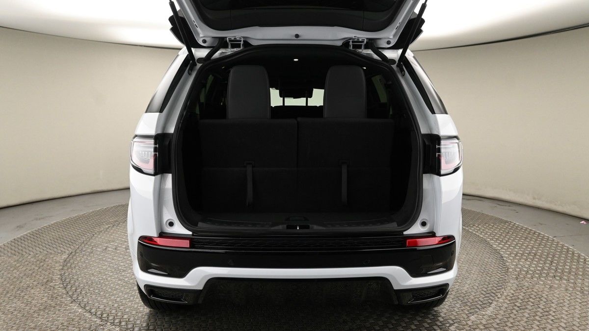 Land Rover Discovery Sport Image 10