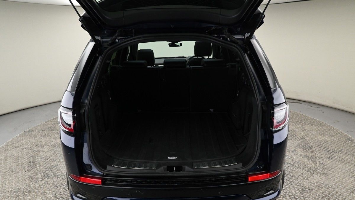 Land Rover Discovery Sport Image 10