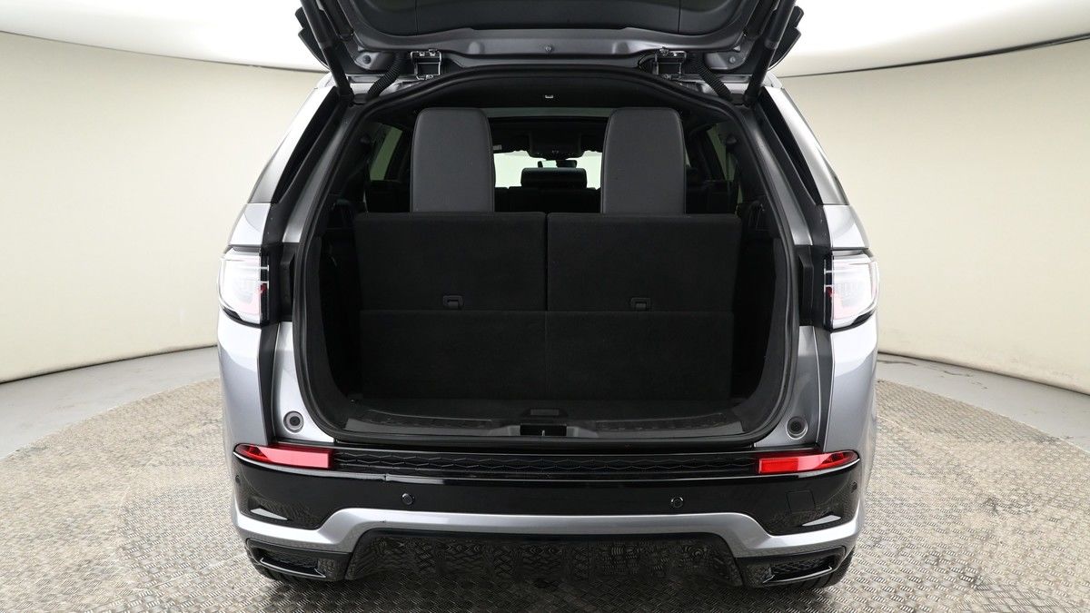 Land Rover Discovery Sport Image 10