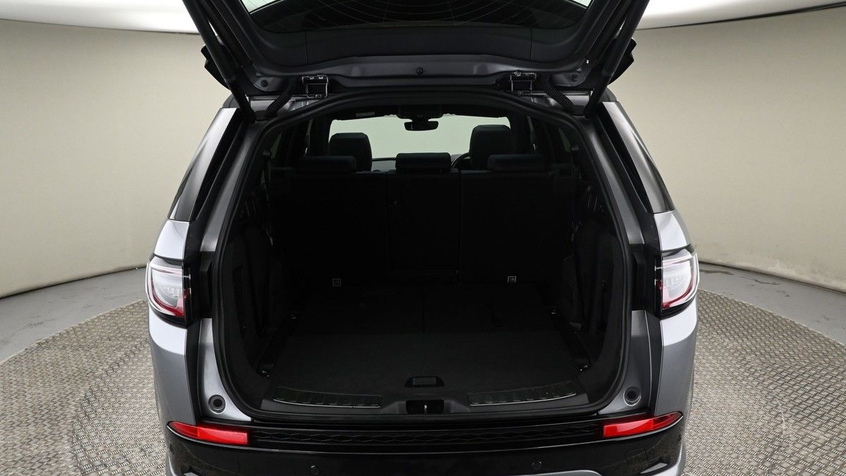 Land Rover Discovery Sport Image 10