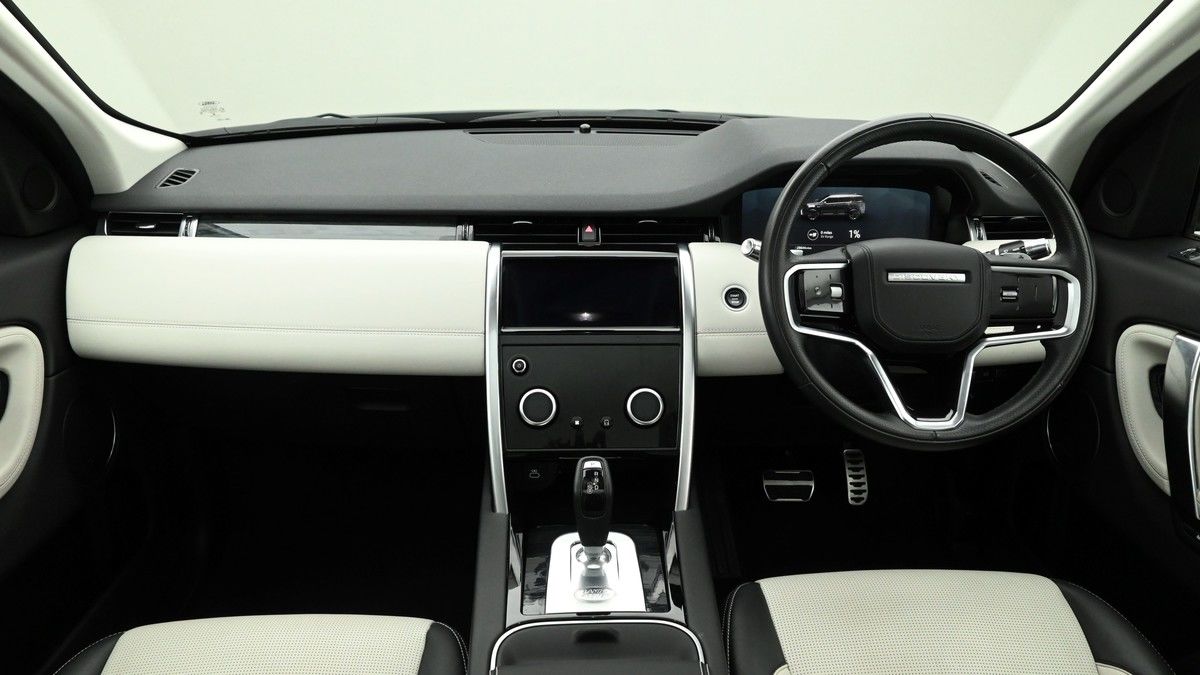 Land Rover Discovery Sport Image 14