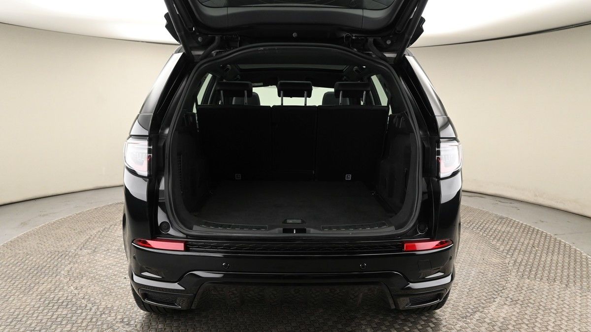 Land Rover Discovery Sport Image 10