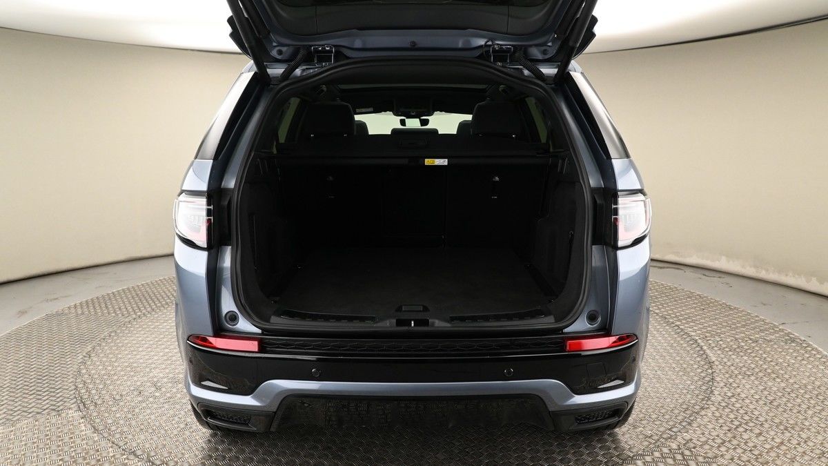 Land Rover Discovery Sport Image 10