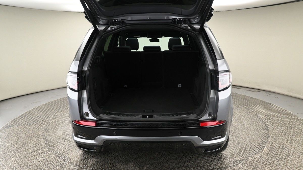 Land Rover Discovery Sport Image 10