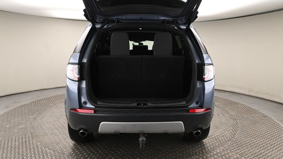 Land Rover Discovery Sport Image 10