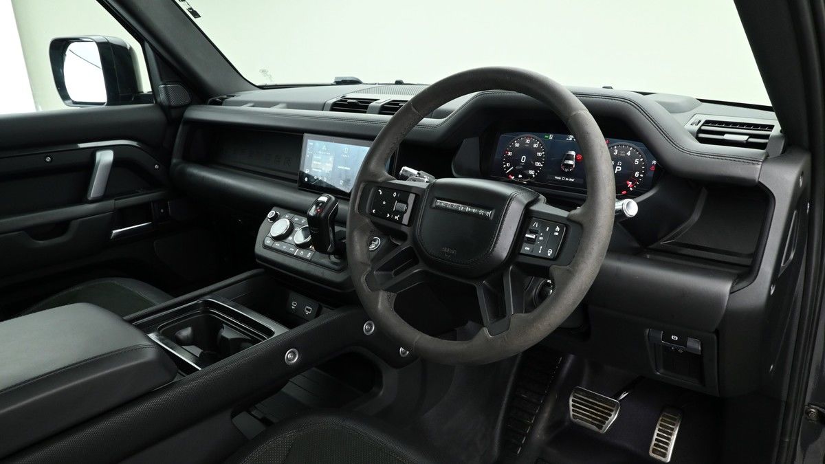 Land Rover Defender 90 Image 3