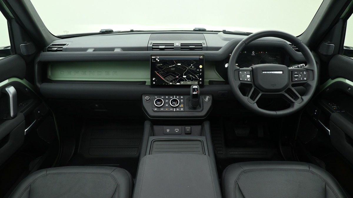 Land Rover Defender 90 Image 14