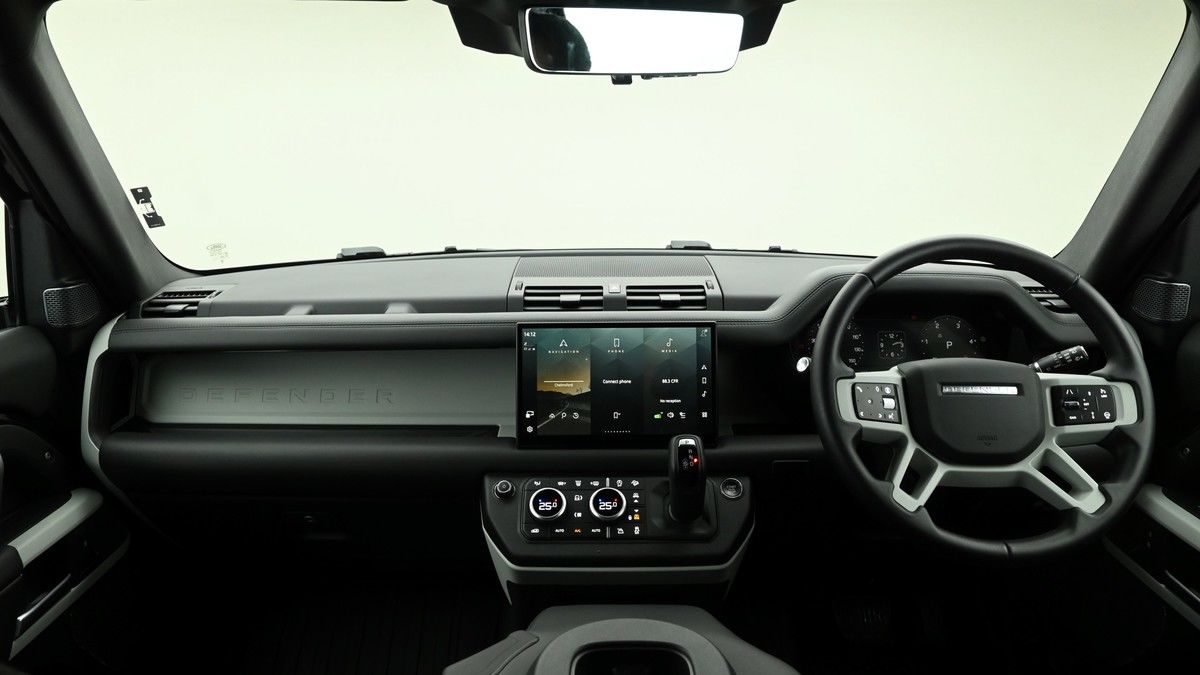 Land Rover Defender 90 Image 14