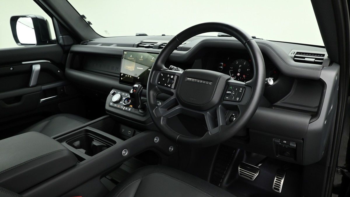 Land Rover Defender 90 Image 21