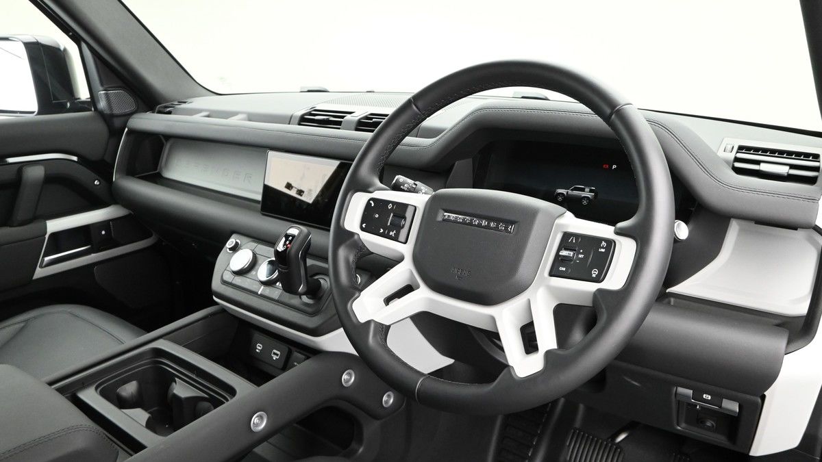 Land Rover Defender 90 Image 31