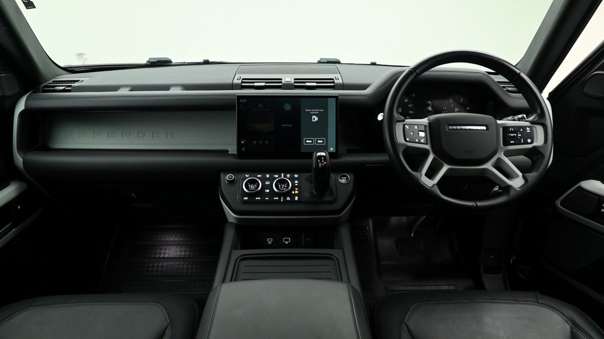 Land Rover Defender 110 Image 12