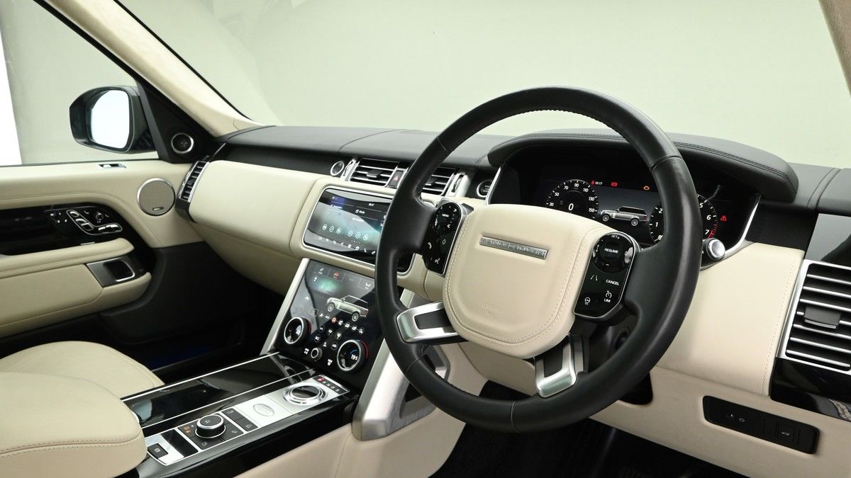 Land Rover Range Rover Image 3