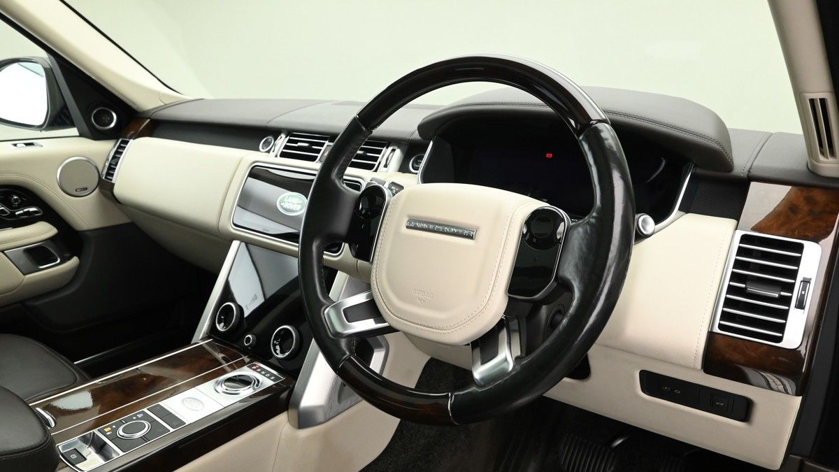 Land Rover Range Rover Image 3