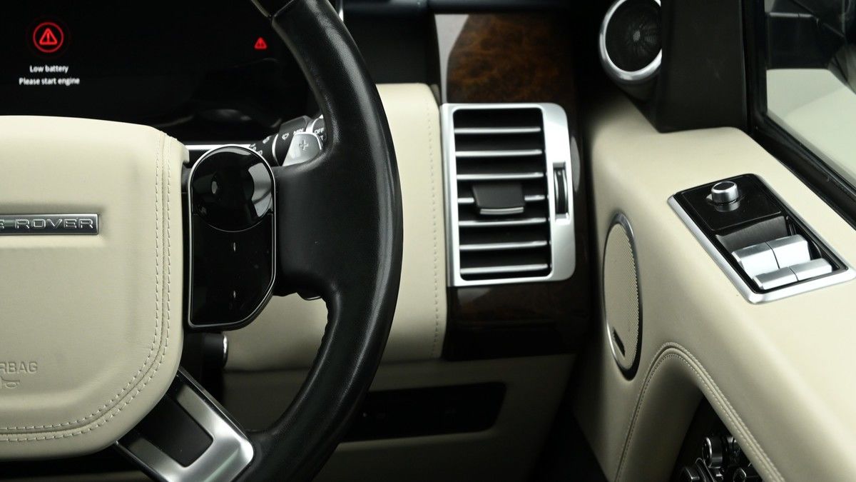 Land Rover Range Rover Image 16