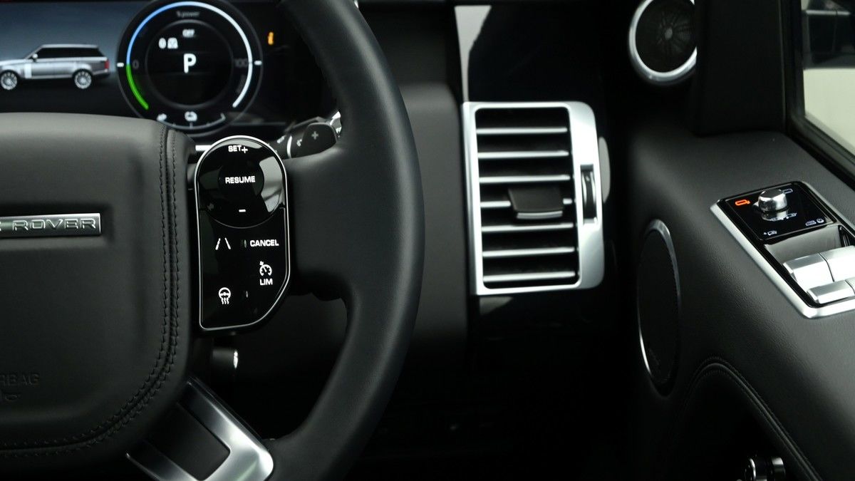 Land Rover Range Rover Image 16